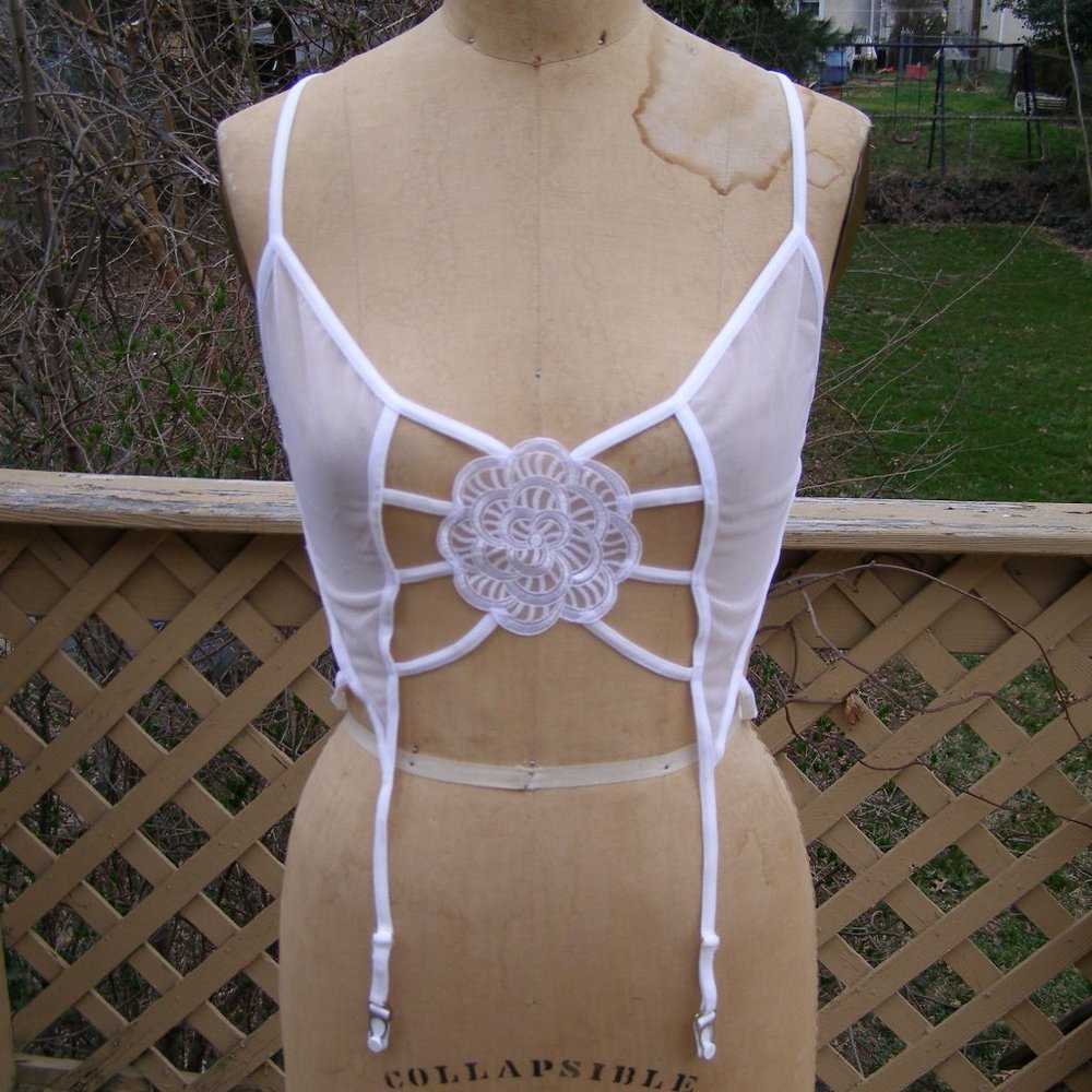 NEW White Fredericks of Hollywood Lingerie + Thong